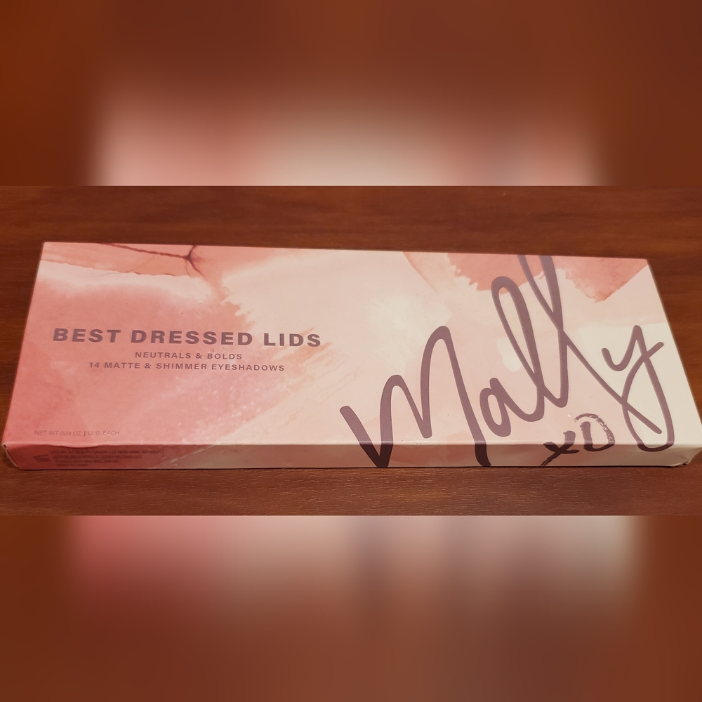 Mally Beauty Best Dressed Lids Neutrals & Bolds 14 Pan Eyeshadow Palette NIB